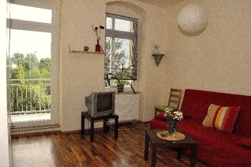 3-Raum-Fewo-Dresden-Zentrum-Balkon-Blick-Auf-Altstadt-L10 Buitenkant foto
